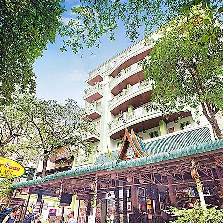 Four Sons Village Bangkok Bagian luar foto