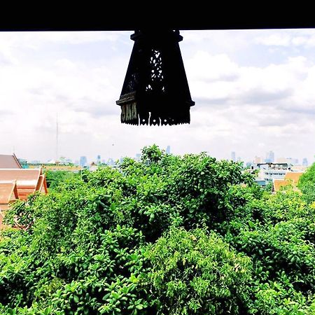 Four Sons Village Bangkok Bagian luar foto