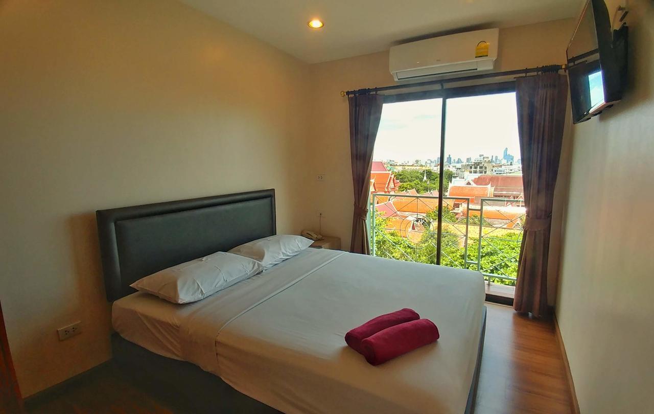 Four Sons Village Bangkok Bagian luar foto